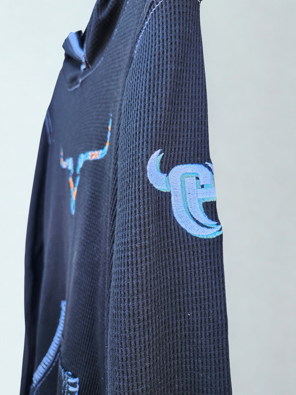 Emb Aztec Steer Thermal PO Hoody - Black
