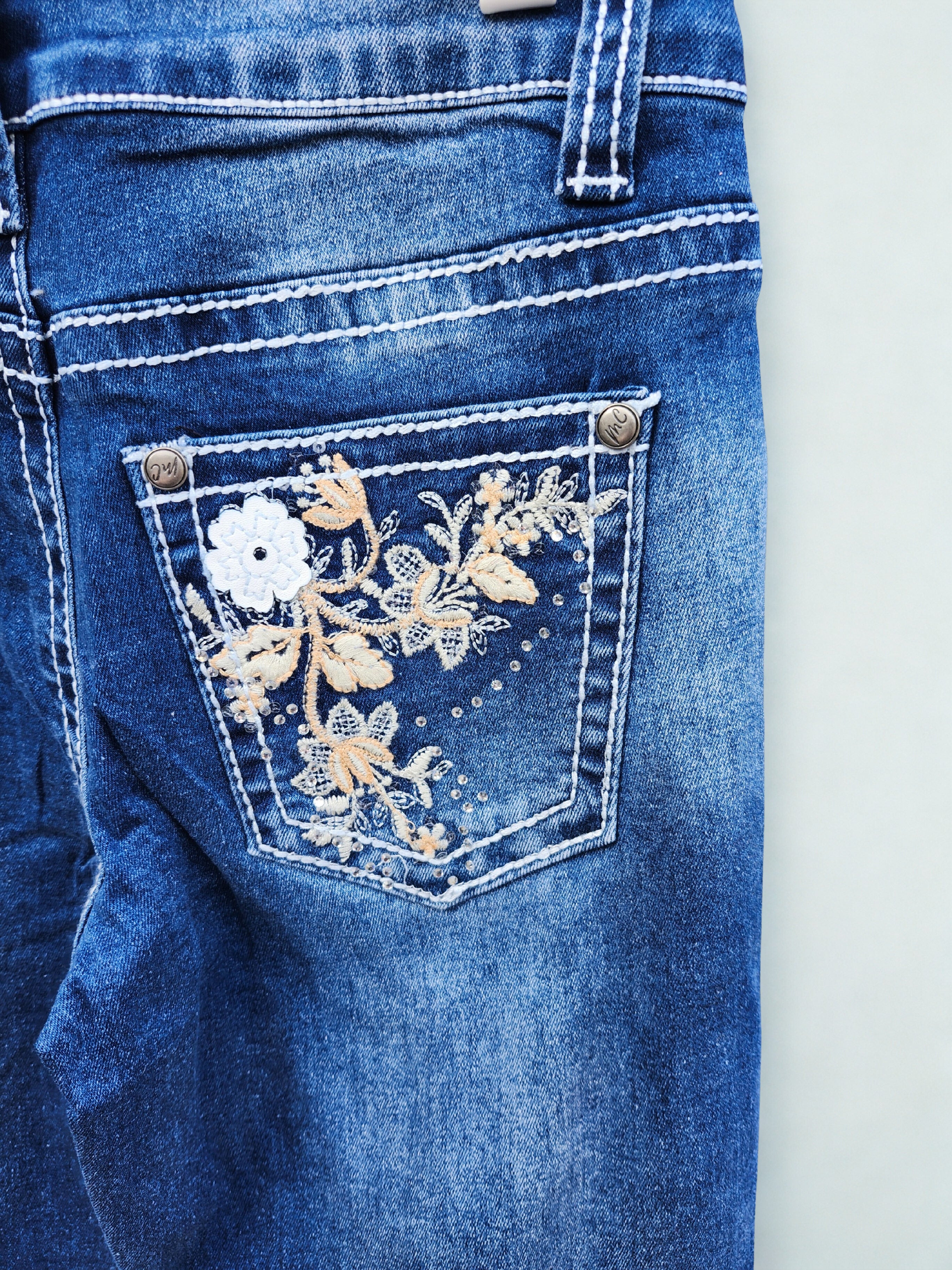 Boot Cut Jeans - Flower pocket detail